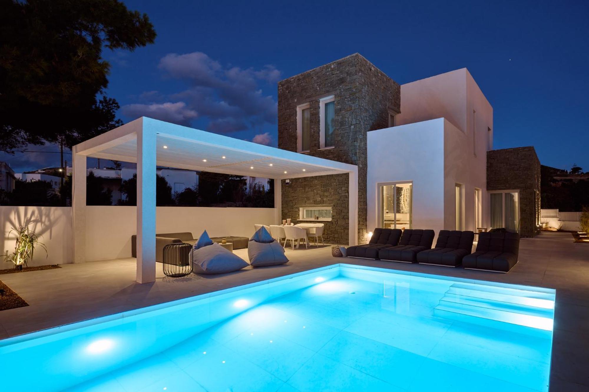 Helius Villa Alikí